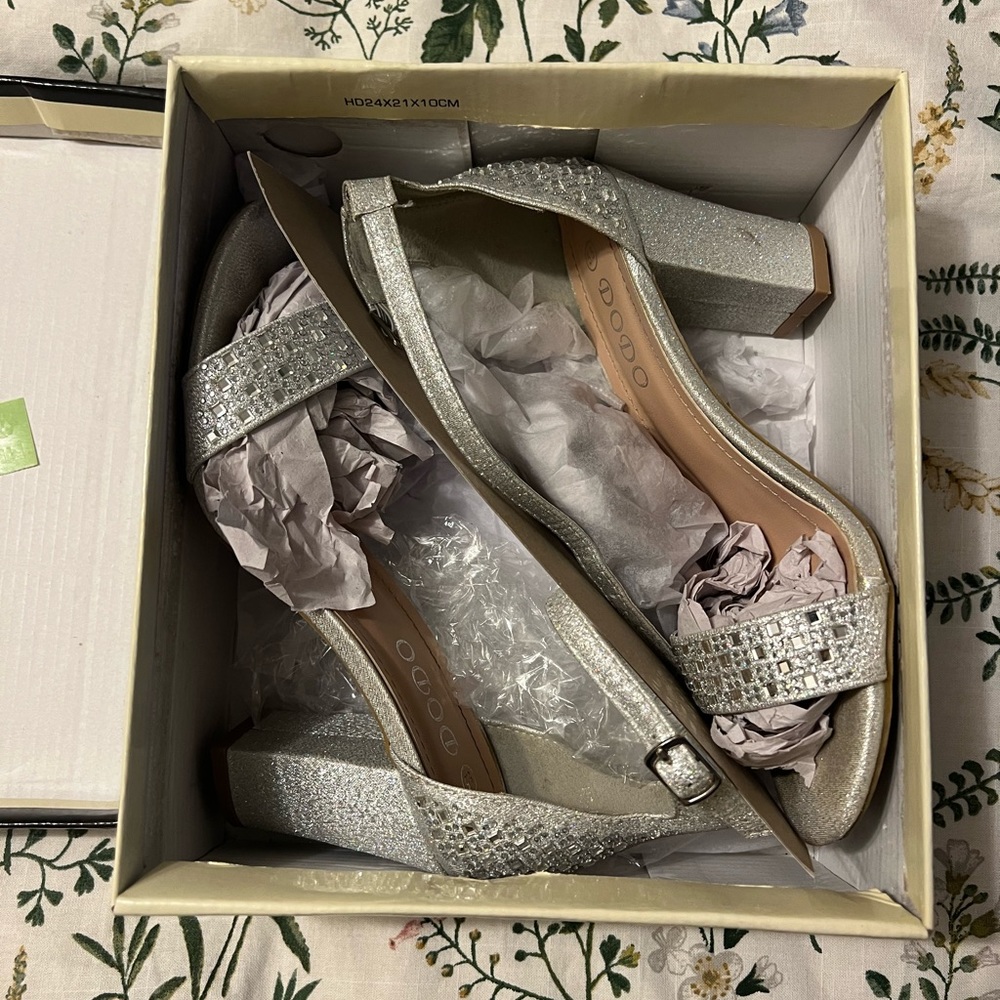 women’s shoes